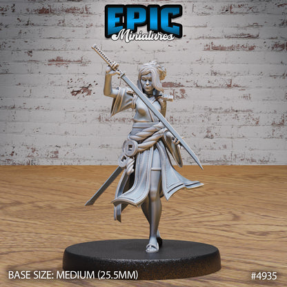 Samurai Woman (Medium) | Premium DnD Minis High Quality Resin | Japanese, East Asia, Asian, Female, Fighter, Kung Fu, Martial Arts