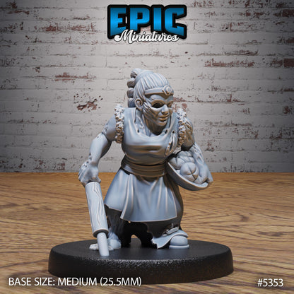 More Zombie Villagers (Medium) | #121 - Bloody Night | EPIC Miniatures | High Quality Premium Resin
