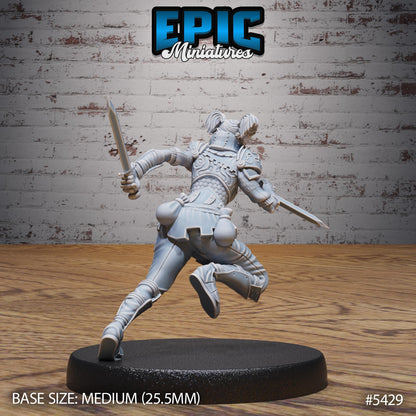 Raider Female (Medium) | #122 - Wild Bandits by EPIC Miniatures | High Quality Premium Resin | Eyepatch, Pirate, Bandit, Bad, Enemy, Woman